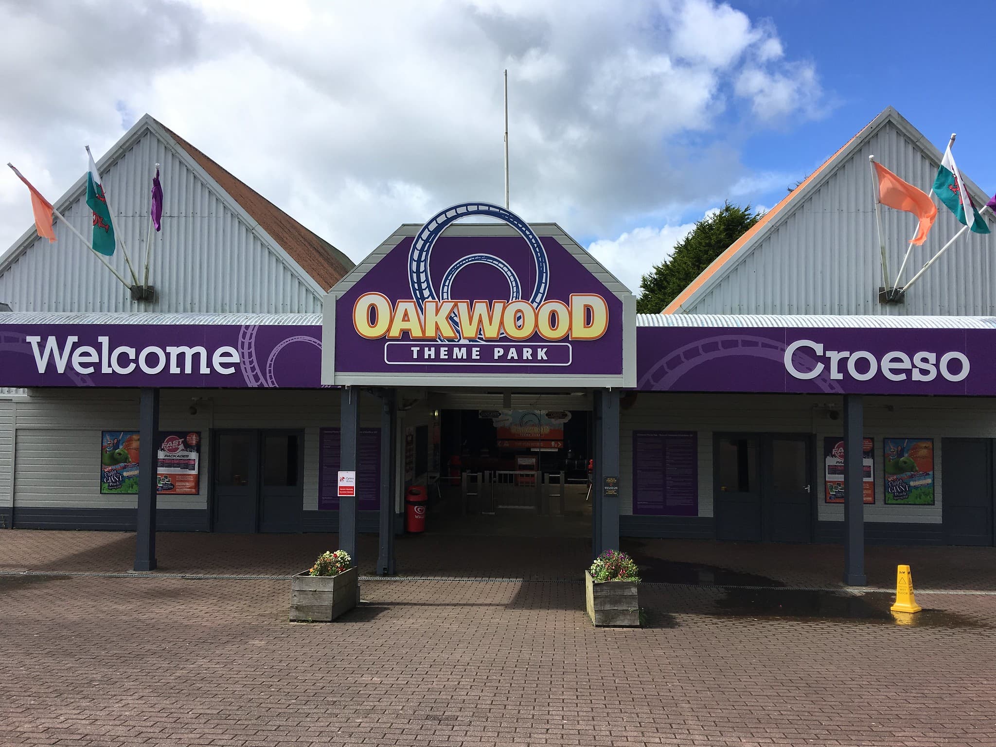 Oakwood Theme Park closes after nearly 40 years