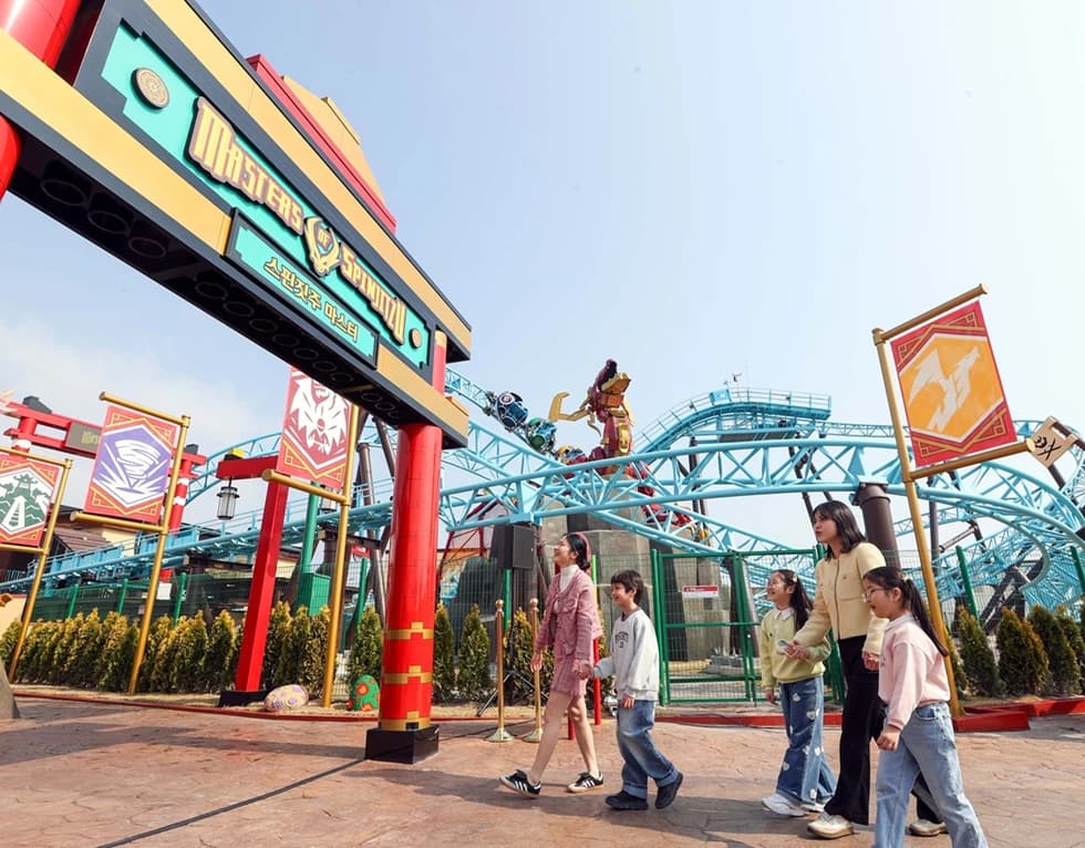 Masters of Spinjitzu