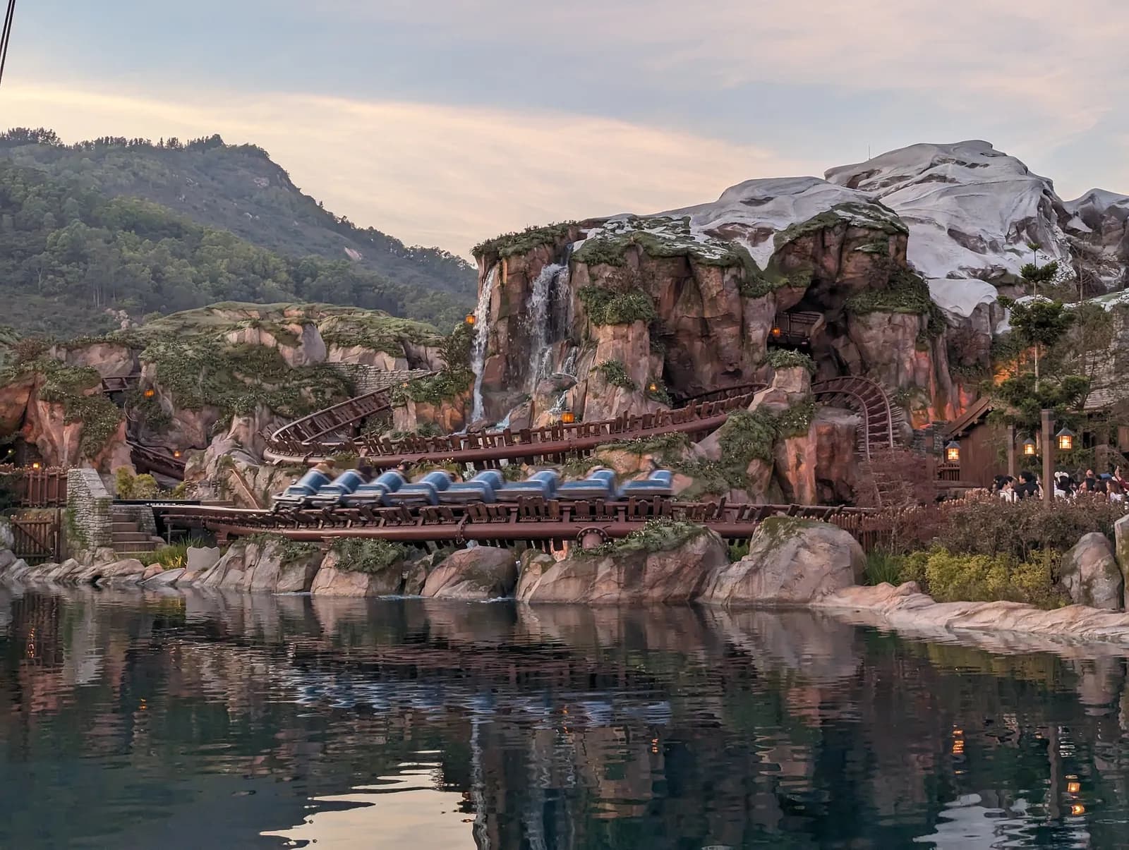 Wandering Oaken’s Sliding Sleighs